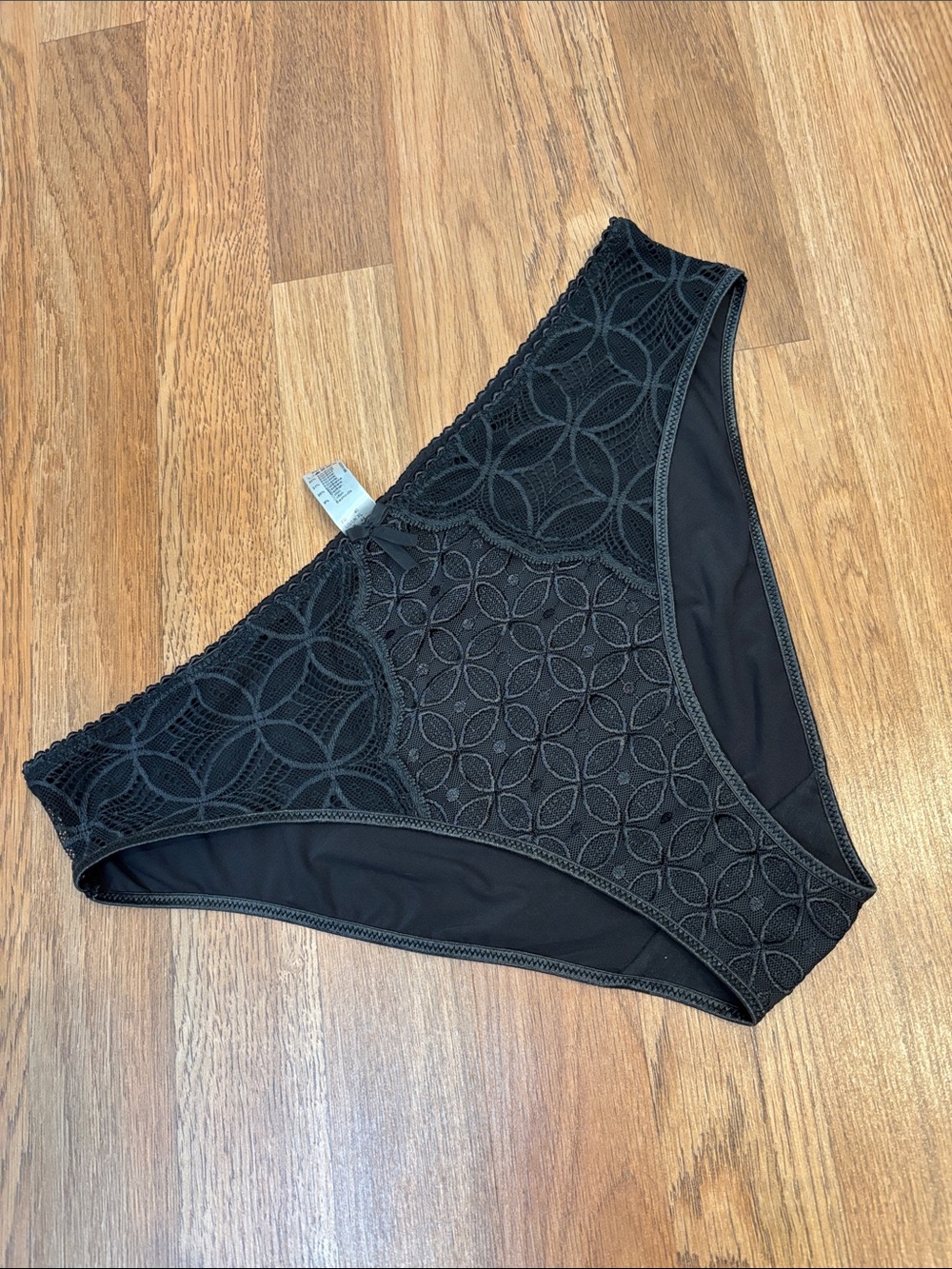NWT Empreinte dark gray floral lace bikini briefs. Size XL.